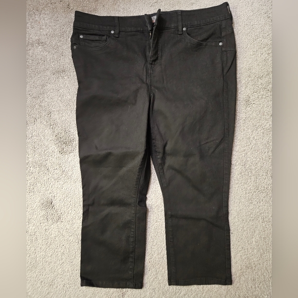 Torrid Crop Bombshell Skinny Jeans - Picture 5 of 5